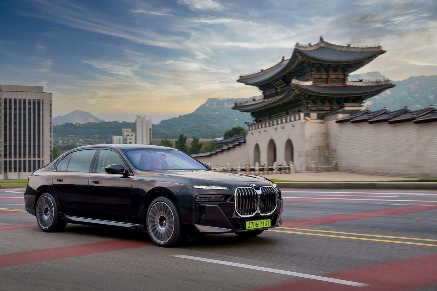 본문 이미지 - BMW 7시리즈 네로 루쏘 에디션(자료사진. BMW코리아 제공).