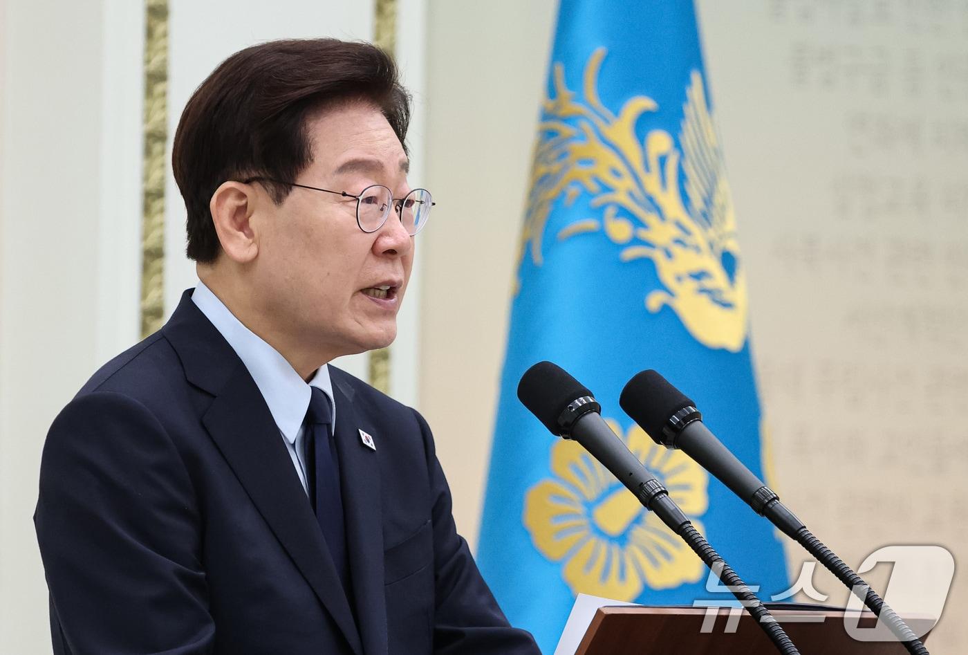 본문 이미지 - 이재명 대통령이 7일 청와대 영빈관에서 열린 진실화해위 3기 출범 계기 국가폭력 피해자 위로 오찬에서 발언을 하고 있다. (청와대통신사진기자단) 2026.8.7 ⓒ 뉴스1 이재명 기자