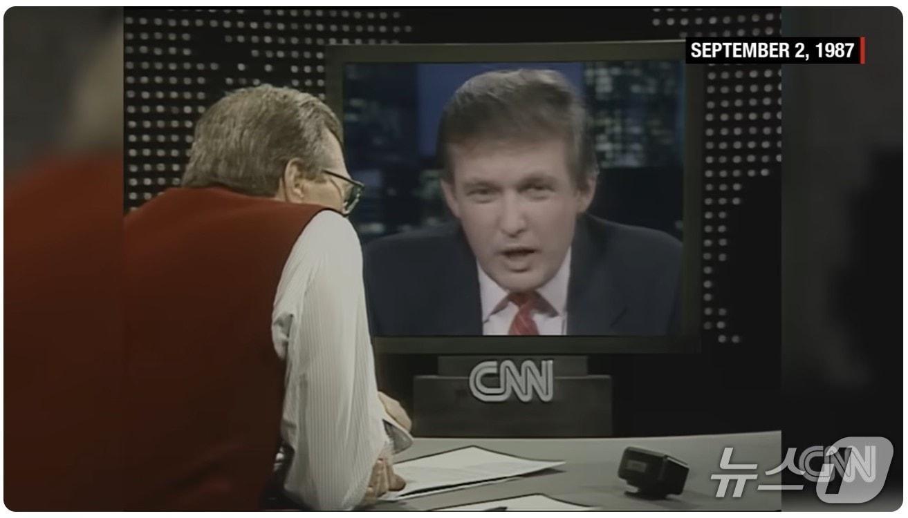 본문 이미지 - 1987년 CNN의 '래리 킹 라이브'에 출연해 인터뷰하는 도널드 트럼프. CNN 화면 캡처
