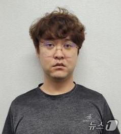 본문 이미지 - 경북경찰청이 1일 경산 주거지에서 중국인 유학생을 살해한 후 시신을 훼손·유기한 혐의로 구속한 정창성(31)의 신상을 홈페이지에 공개했다. (경북경찰청 제공. 재판매 및 DB금지) 2026.9.1 ⓒ 뉴스1