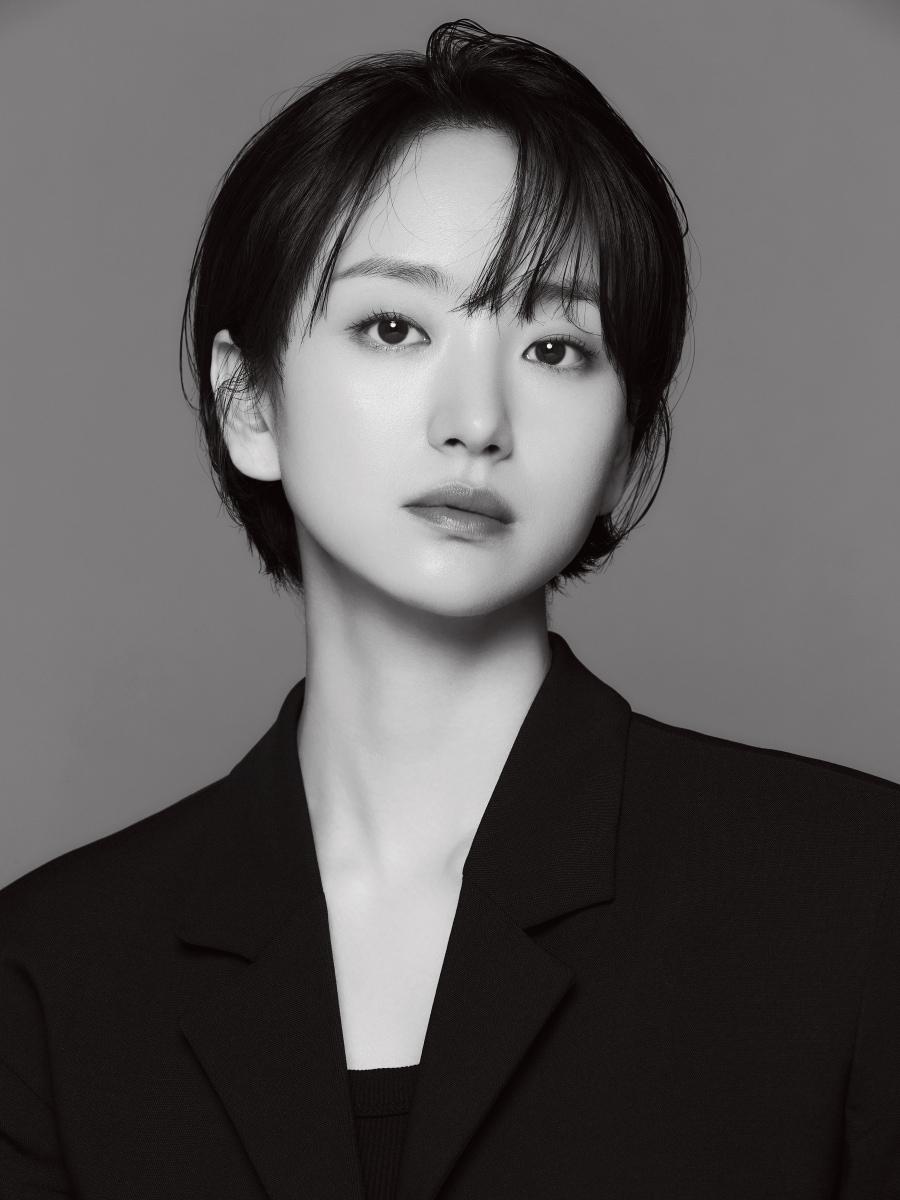 본문 이미지 - 원진아/ 눈컴퍼니 제공