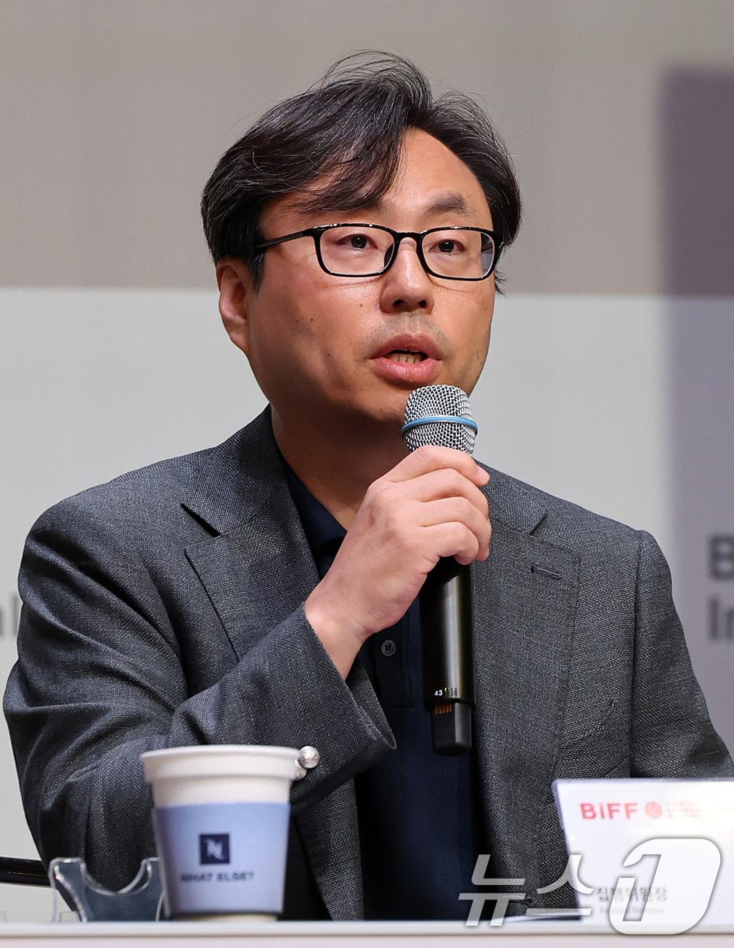 본문 이미지 - 정한석 부산국제영화제 집행위원장이 1일 오후 서울 중구 대한상공회의소에서 열린 제31회 부산국제영화제 개최 기자회견에서 발언하고 있다. 오는 10월 6일부터 15일까지 열리는 부산국제영화제는 영화의전당 등 8개 극장 31개 스크린에서 공식 초청작 59개국 246편을 포함한 총 315편을 상영한다. 2026.9.1. 2026.9.1 ⓒ 뉴스1 김진환 기자