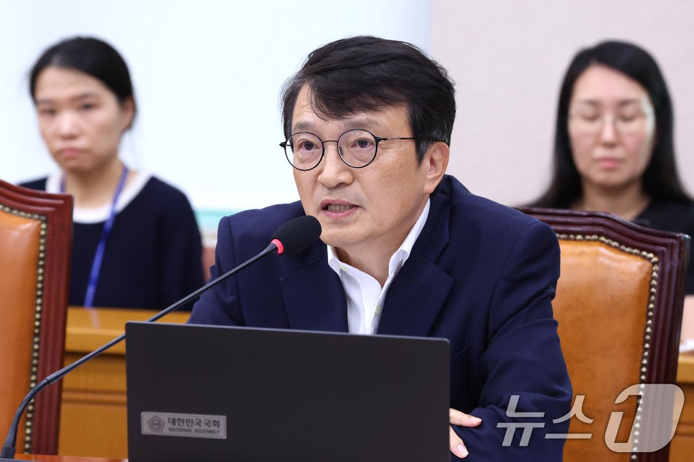 본문 이미지 - 김의겸 더불어민주당 의원이 1일 서울 여의도 국회에서 열린 법제사법위원회 전체회의에서 발언하고 있다. 2026.9.1 ⓒ 뉴스1 신웅수 기자