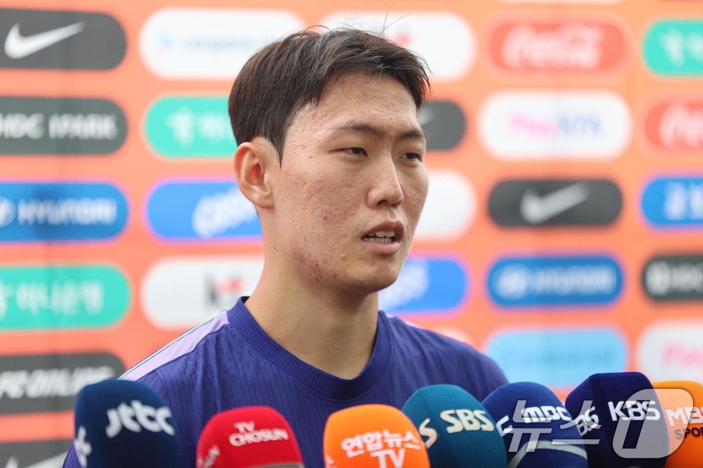 본문 이미지 - 2026 아이치·나고야 아시안게임 축구대표팀 강상윤이 1일 충남 천안시 코리아풋볼파크에서 취재진 질문에 답하고 있다. 2026.9.1 ⓒ 뉴스1 김도우 기자