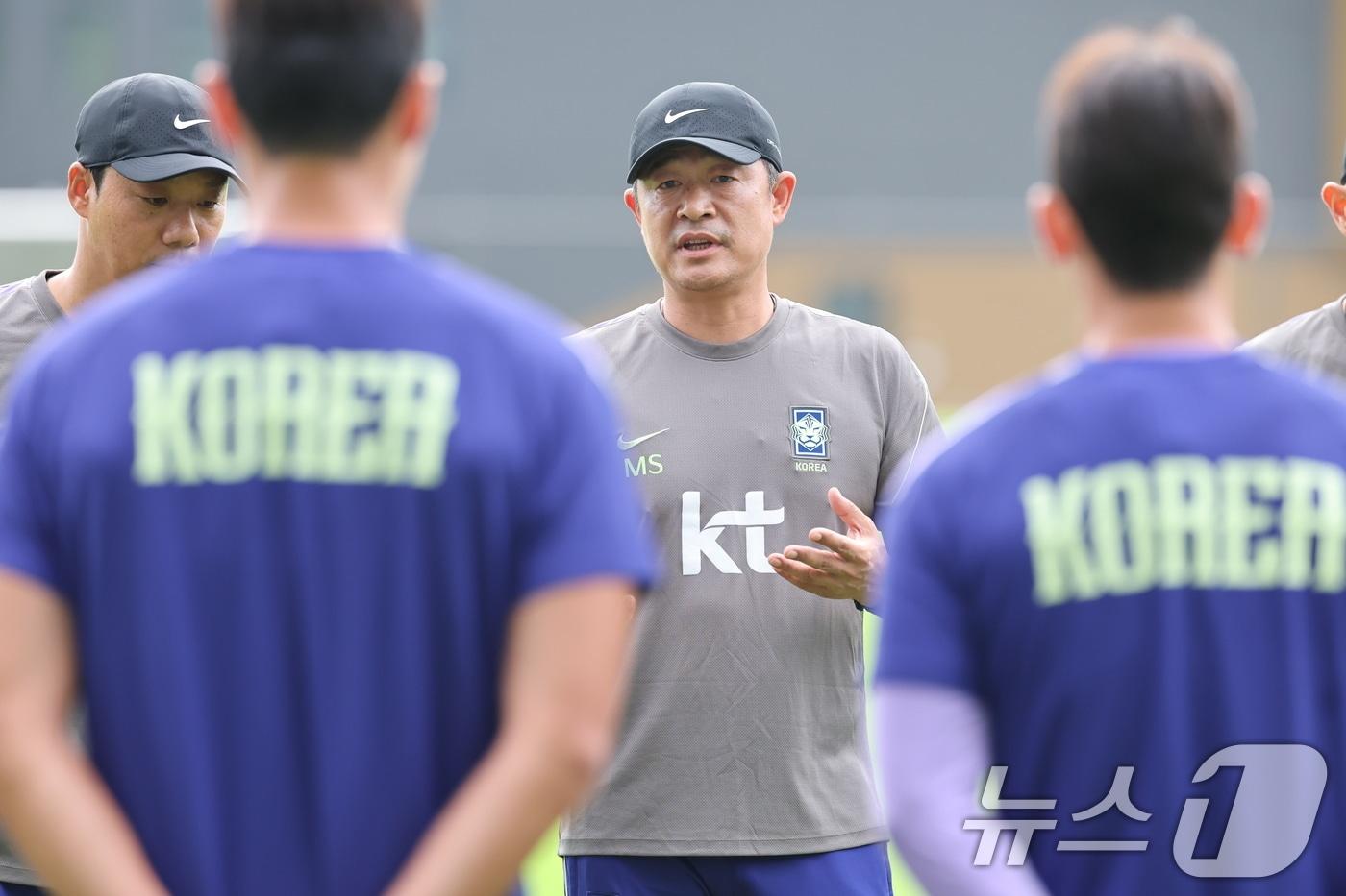 본문 이미지 - 2026 아이치·나고야 아시안게임에 나선 이민성 23세 이하 축구대표팀 감독. 2026.9.1 ⓒ 뉴스1 김도우 기자