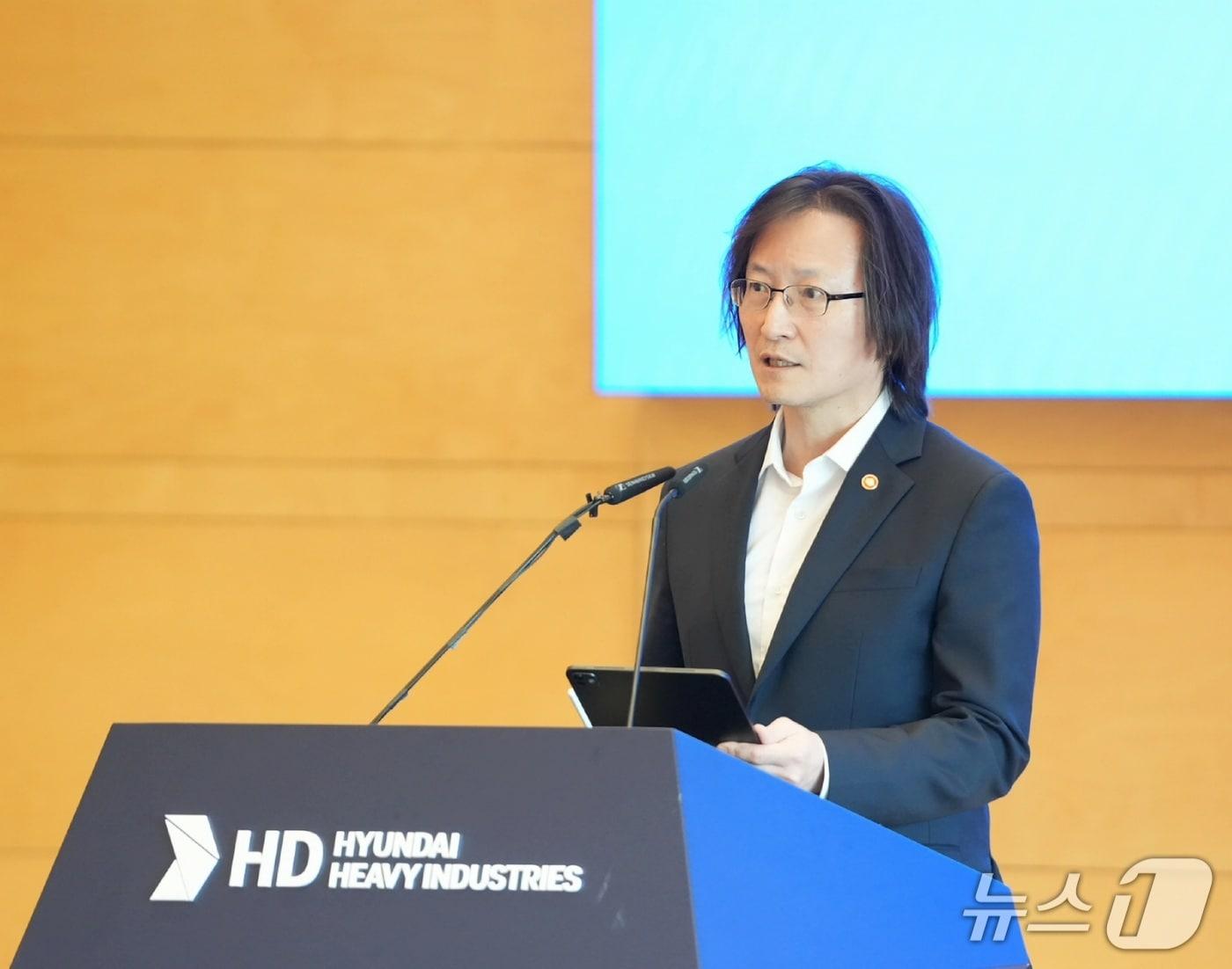 본문 이미지 - 주병기 공정거래위원장이 10일 울산 동구 HD현대중공업 영빈관에서 열린 상생협약 체결식에서 발언하고 있다.(공정위 제공)
