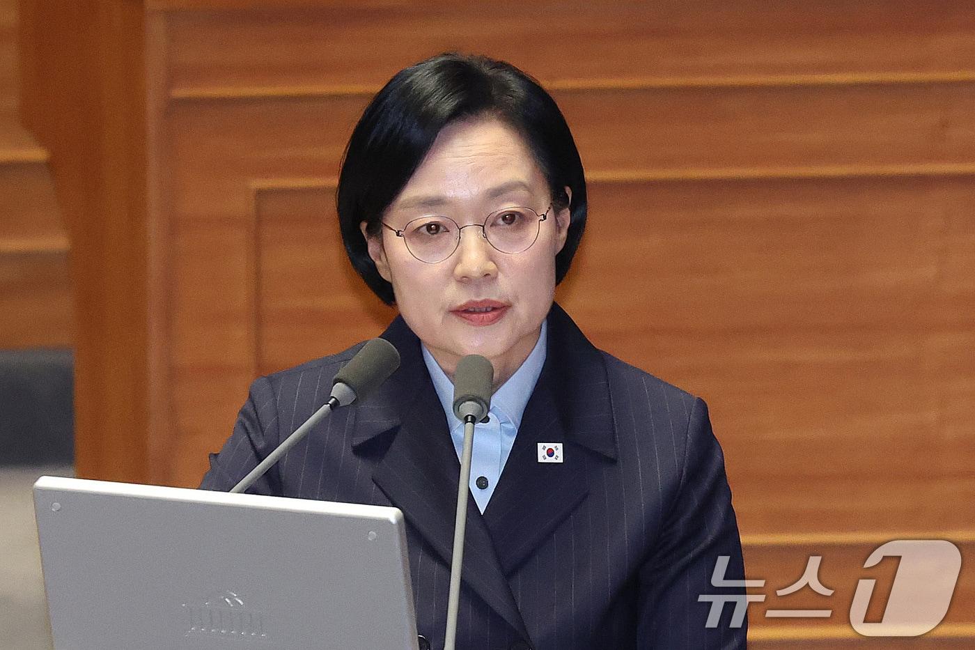본문 이미지 - 한성숙 국무총리가 10일 서울 여의도 국회에서 열린 제439회국회(정기회) 제6차 본회의 대정부 질문에서 외교·통일·안보에 관한 질문에 답변하고 있다. 2026.9.10 ⓒ 뉴스1 신웅수 기자