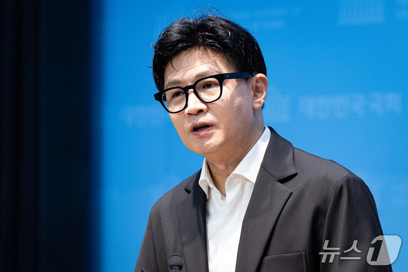 본문 이미지 - 한동훈 무소속 의원이 13일 서울 여의도 국회 소통관에서 김승원 법무부 장관 후보자 관련 기자회견을 하고 있다. 2026.9.13 ⓒ 뉴스1 유승관 기자