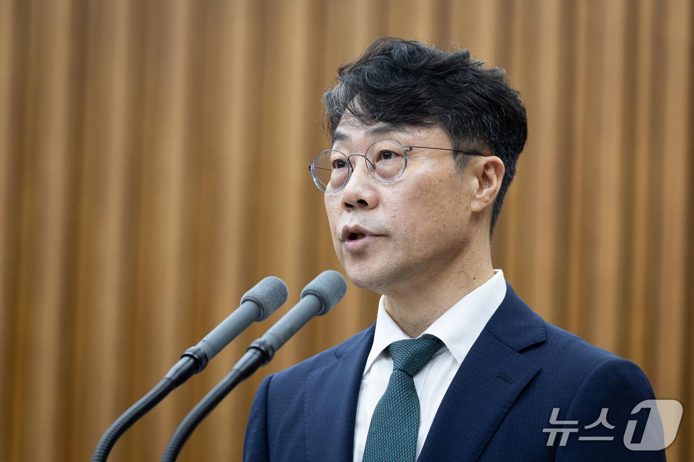 본문 이미지 - 김성수 대법관 후보자가 14일 서울 여의도 국회에서 열린 대법관(김성수) 임명동의안 심사를 위한 인사청문회에 출석해 인사말을 하고 있다. 2026.9.14 ⓒ 뉴스1 유승관 기자