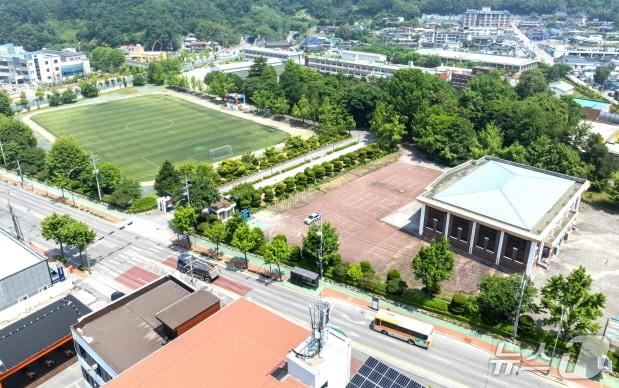 본문 이미지 - 내년부터 (가칭)전북반도체고등학교로 전환하는 정읍제일고 전경.(전북교육청 제공, 재판매 및 DB 금지).