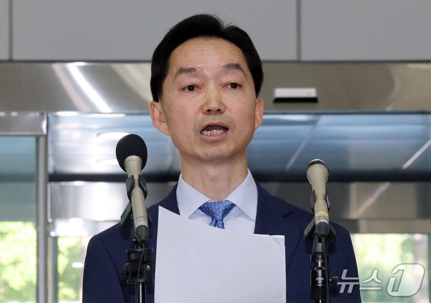 본문 이미지 - 김지용 중대범죄수사청장 후보자가 14일 오후 청문회 준비 사무실이 마련된 서울 종로구 정부서울청사 창성동 별관에서 입장 발표를 하고 있다. 2026.9.14 ⓒ 뉴스1 박세연 기자