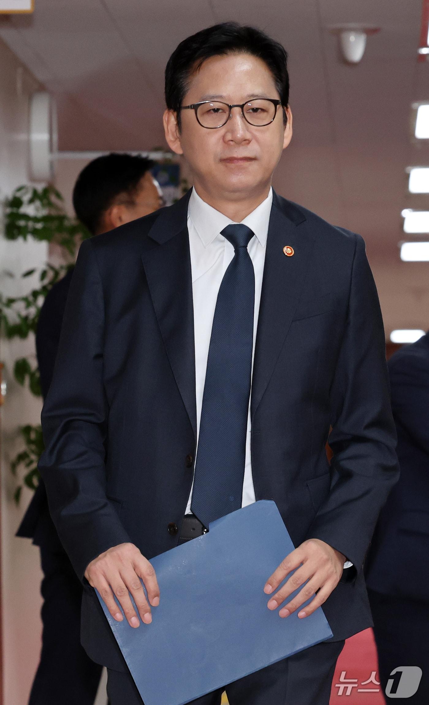 본문 이미지 - 배경훈 부총리 겸 과학기술정보통신부 장관이15일 서울 종로구 정부서울청사에서 열린 국무회의에 참석하고 있다. 2026.9.15 ⓒ 뉴스1 이종덕 기자