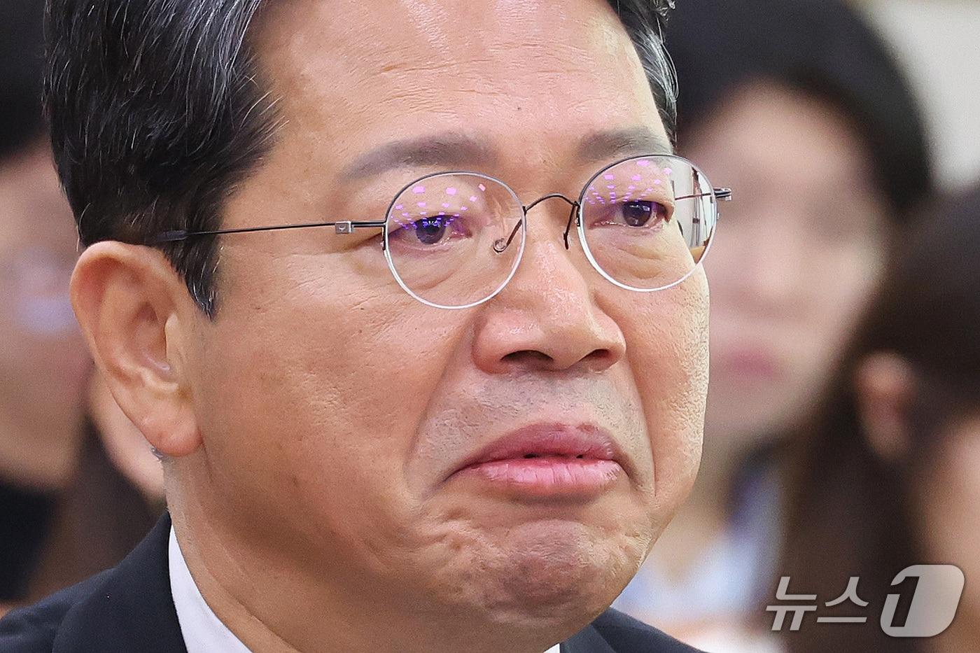 본문 이미지 - 김승원 법무부 장관 후보자가 15일 서울 여의도 국회 법제사법위원회에서 열린 인사청문회에서 의원 질의에 답변하고 있다. 2026.9.15 ⓒ 뉴스1 신웅수 기자