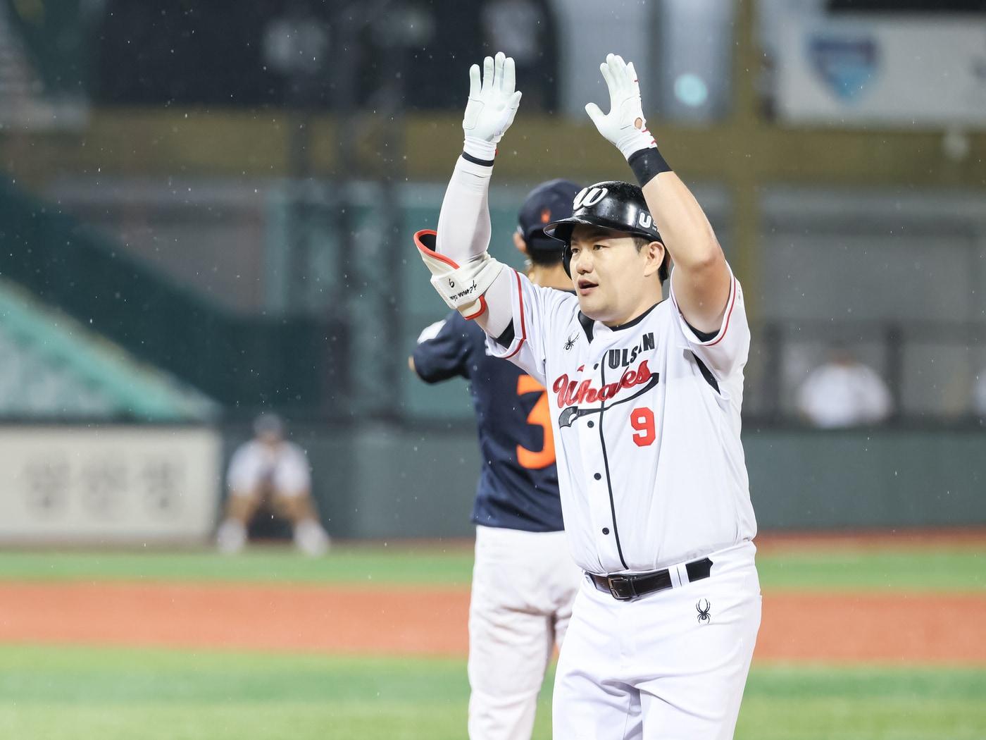 본문 이미지 - 울산 웨일즈 최지만이 21일 KBO 신인드래프트 현장에 참석한다.(울산 웨일즈 제공)