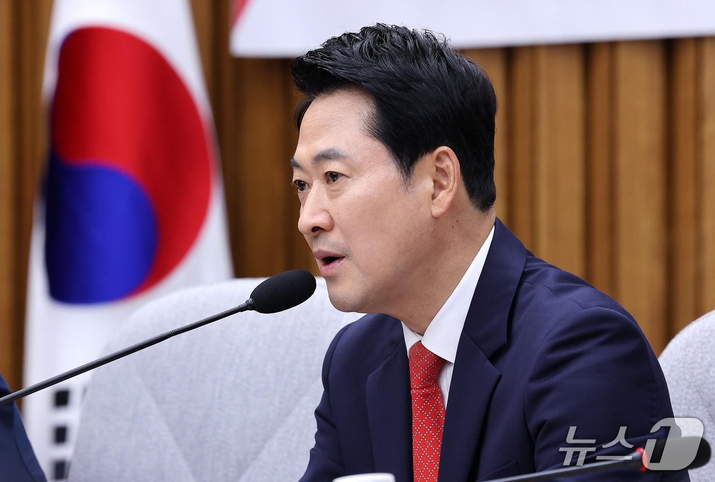 본문 이미지 - 장동혁 국민의힘 대표가 15일 오후 서울 여의도 국회에서 열린 '농지조사 후폭풍, 위기의 농촌' 간담회에서 모두 발언을 하고 있다. 2026.9.15 ⓒ 뉴스1 박지혜 기자
