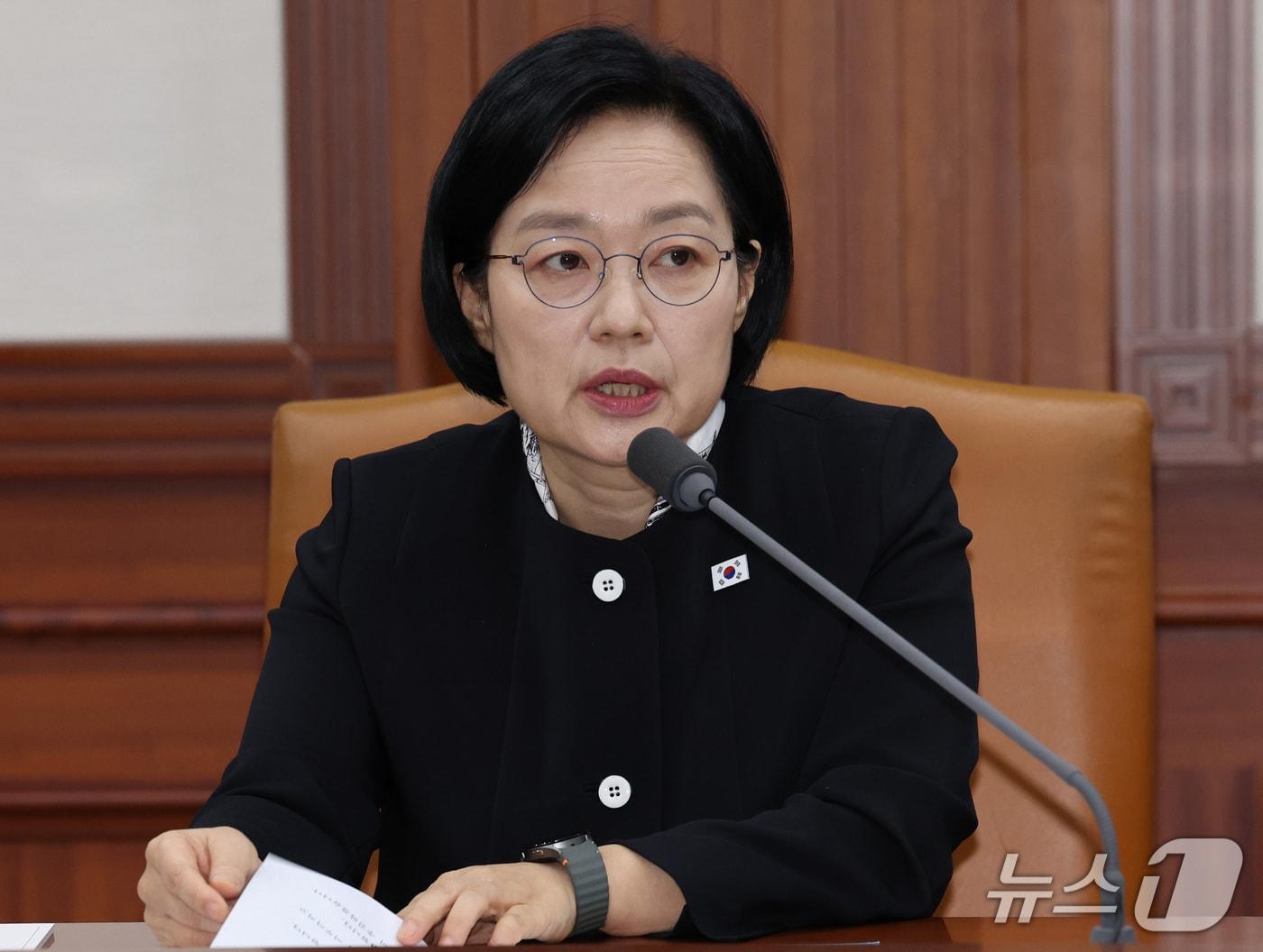 본문 이미지 - 한성숙 국무총리가 16일 서울 종로구 정부서울청사에서 국가정책 조정회의에서 모두발언하고 있다. 2026.9.16 ⓒ 뉴스1 이종덕 기자