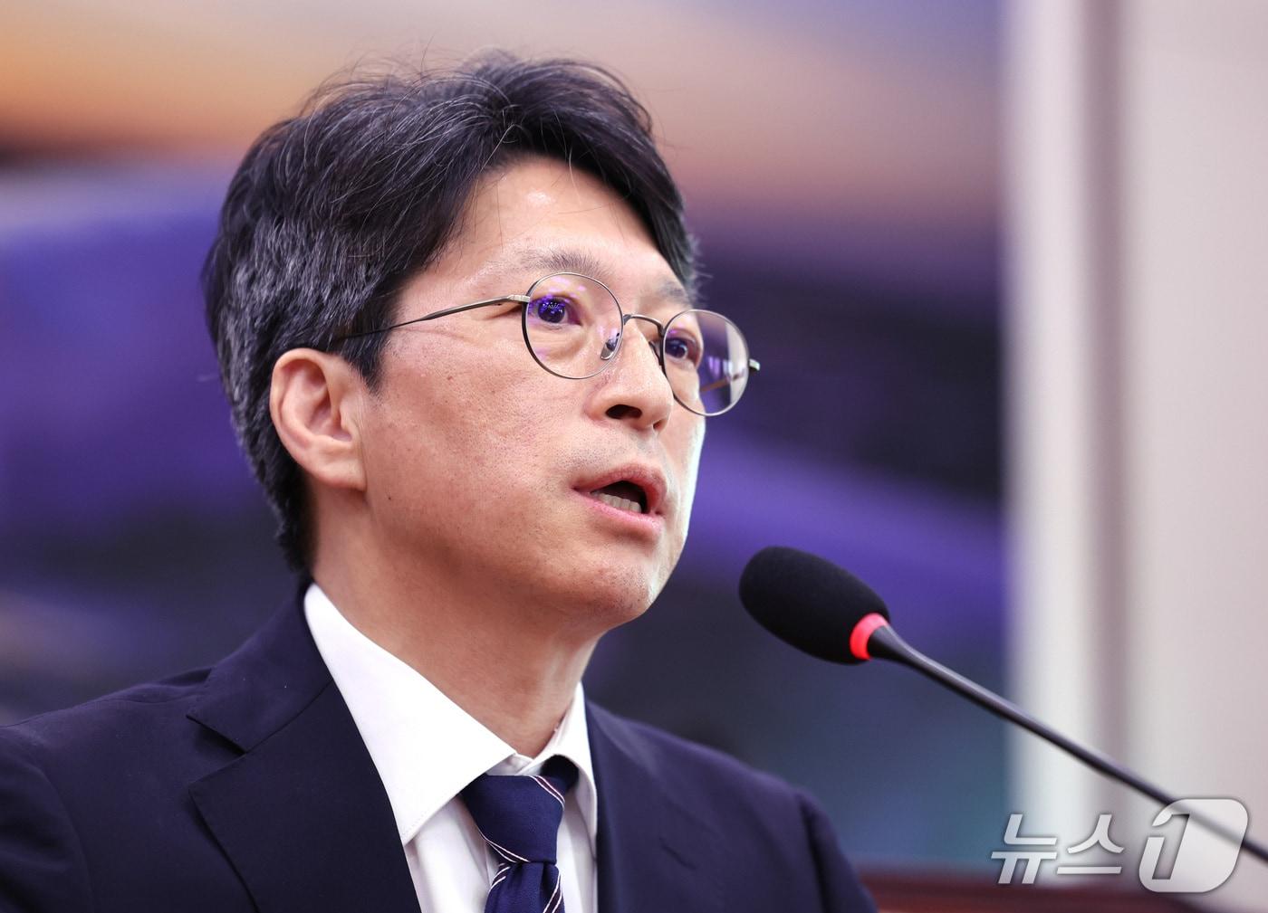 본문 이미지 - 홍지선 국토교통부 장관 후보자가 16일 서울 여의도 국회에서 열린 인사청문회에서 의원들의 질의에 답하고 있다. 2026.9.16 ⓒ 뉴스1 박지혜 기자
