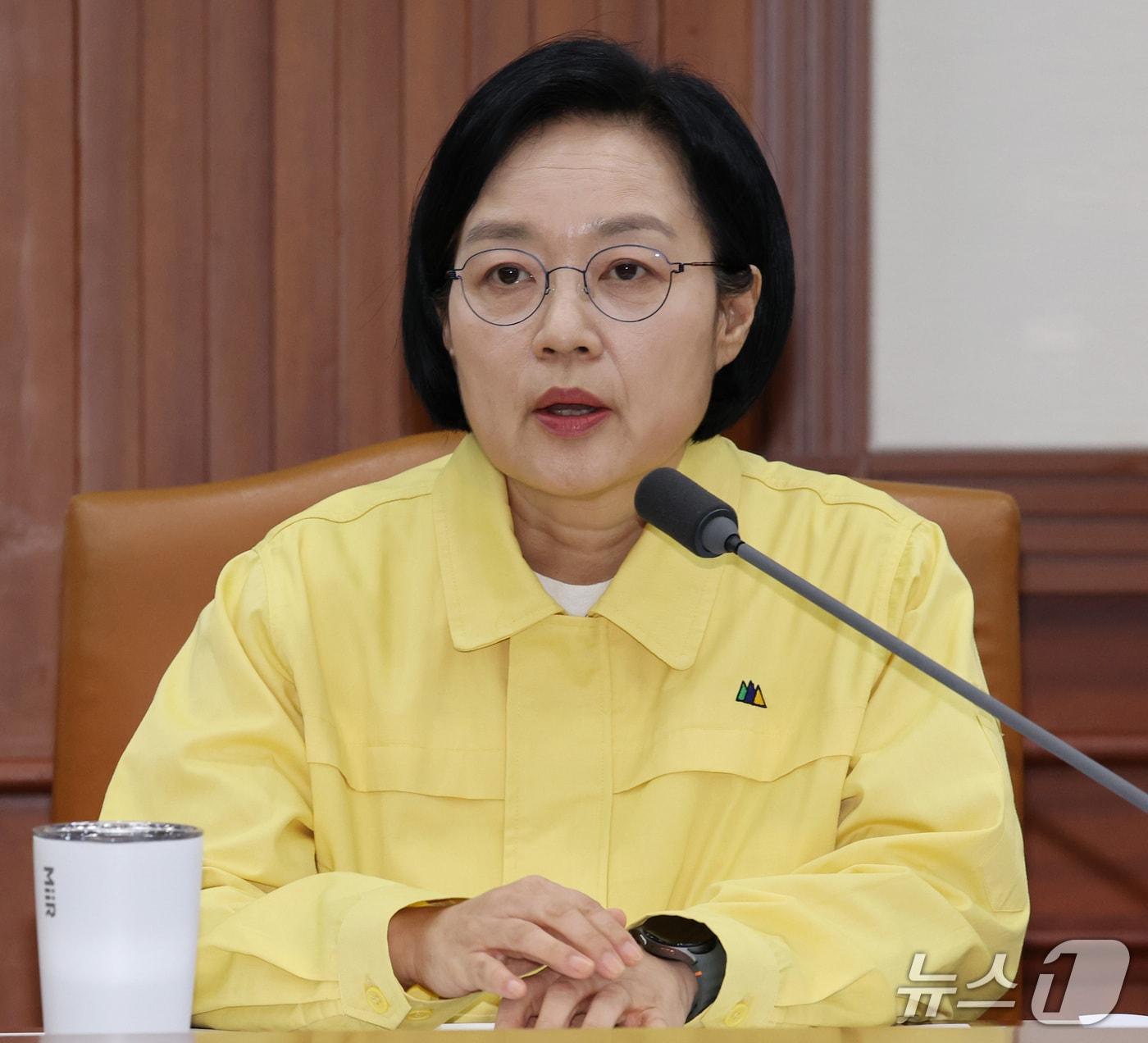 본문 이미지 - 한성숙 국무총리가 16일 서울 종로구 정부서울청사에서 국가테러대책위원회 회의를 주재하고 있다. 2026.9.16 ⓒ 뉴스1 이종덕 기자