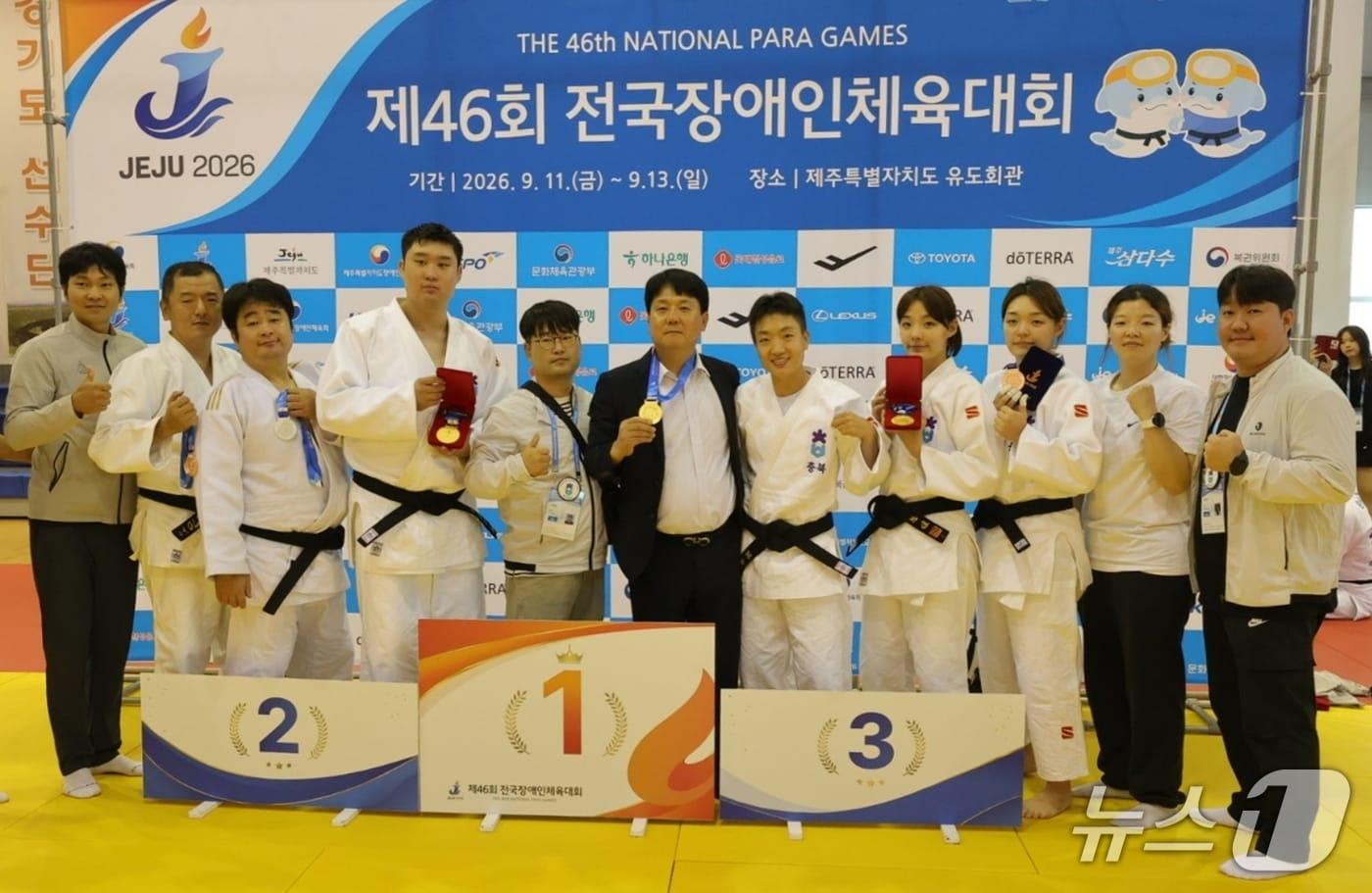 본문 이미지 - 46회 전국장애인체육대회에서 선전한 증평군 장애인선수들. 오른쪽 세번째부터 유도 서은지와 서은주.(증평군 제공. 재판매 및 DB 금지).2026.9.17/뉴스1