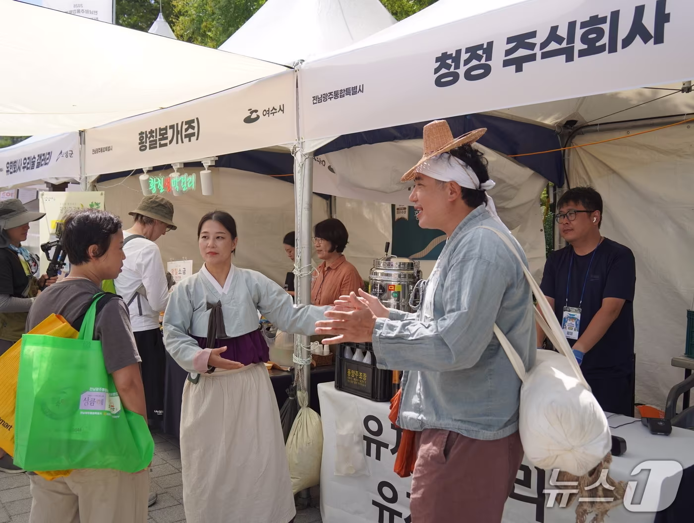 본문 이미지 - 서울 노원구에서 열린 '2026 전남광주통합특별시 직거래장터 큰잔치'.(전남광주통합특별시 제공. 재판매 및 DB 금지.)