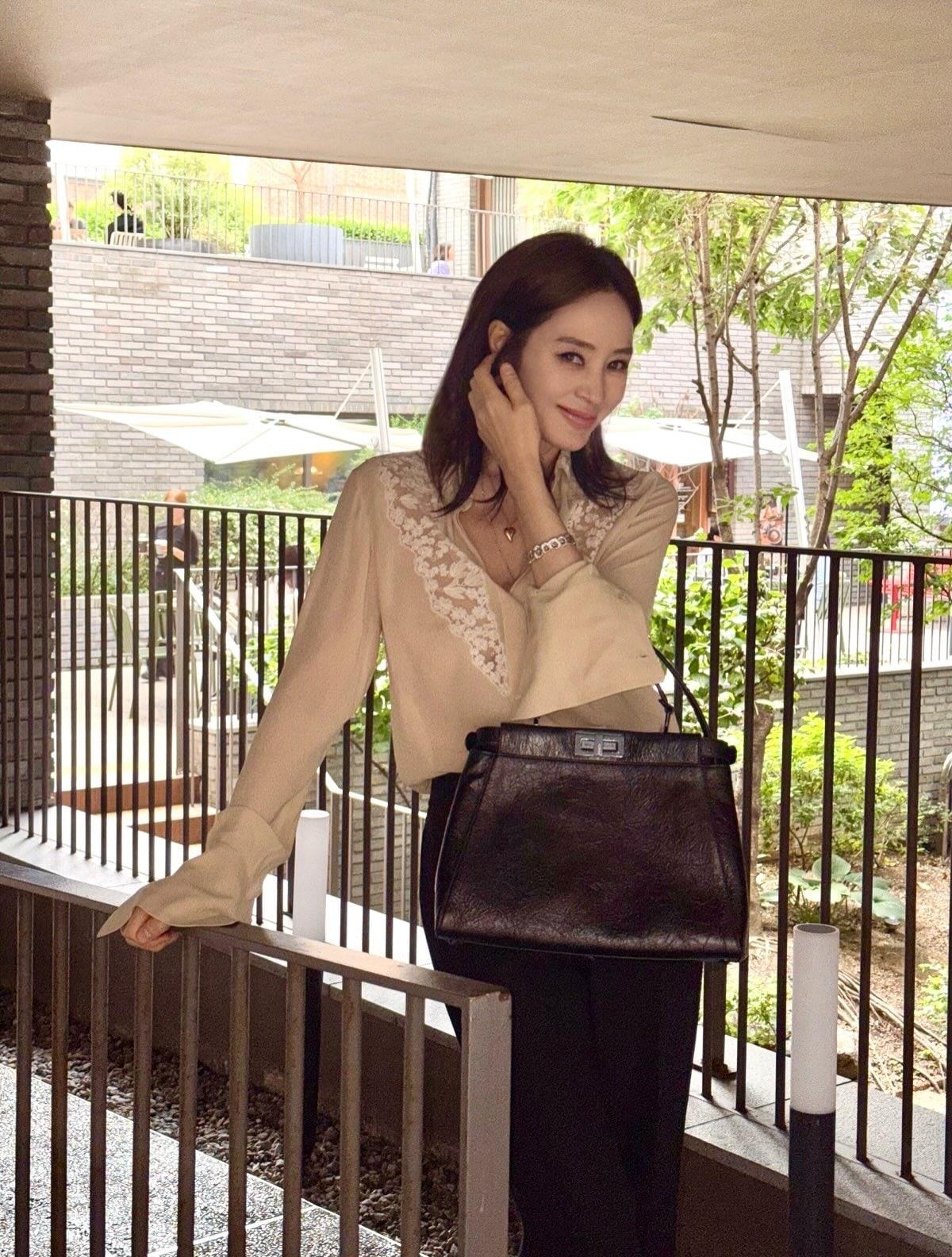 본문 이미지 - 김혜수 SNS 갈무리