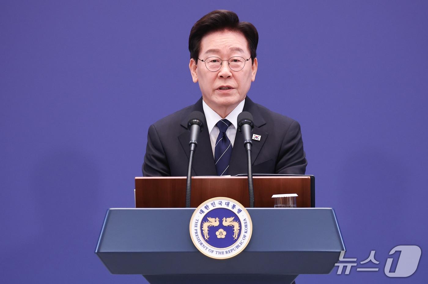 본문 이미지 - 이재명 대통령이 18일 청와대 영빈관에서 열린 현안 기자회견에서 발언하고 있다. (청와대통신사진기자단) 2026.9.18 ⓒ 뉴스1 허경 기자