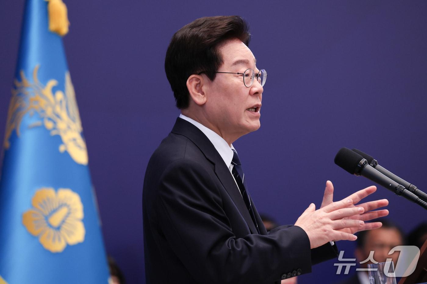 본문 이미지 - 이재명 대통령이 18일 청와대 영빈관에서 열린 현안 기자회견에서 발언하고 있다. (청와대통신사진기자단) 2026.9.18 ⓒ 뉴스1 허경 기자