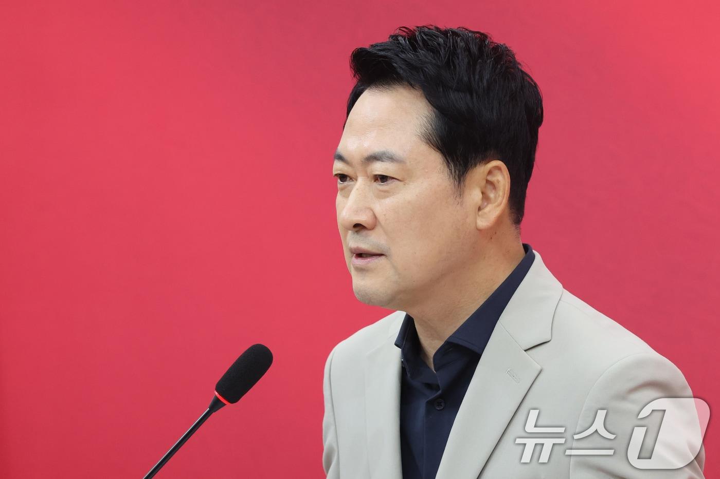 본문 이미지 - 장동혁 국민의힘 대표가 2일 오전 서울 여의도 국회에서 현안 관련 기자회견을 하고 있다. 2026.9.2 ⓒ 뉴스1 황기선 기자