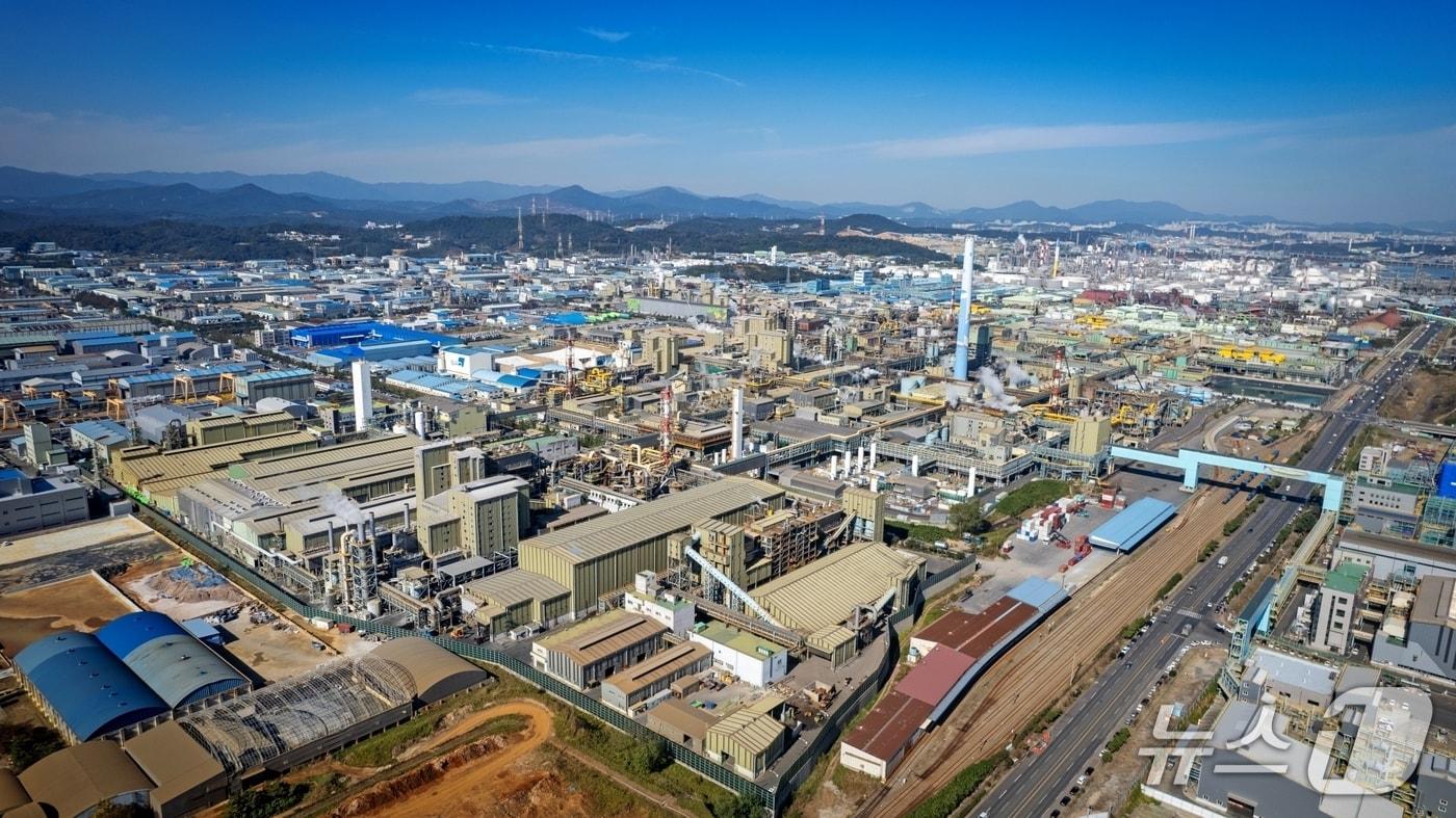 본문 이미지 -  고려아연 온산제련소 전경(사진제공=고려아연)