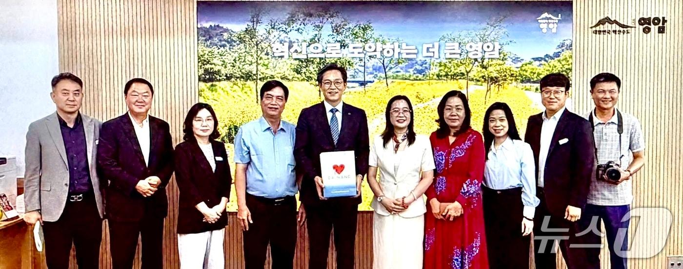 본문 이미지 - 영암군- 베트남 다낭 방송국(DNRT) 협약 (영암군 제공. 재판매 및 DB금지) ⓒ 뉴스1 