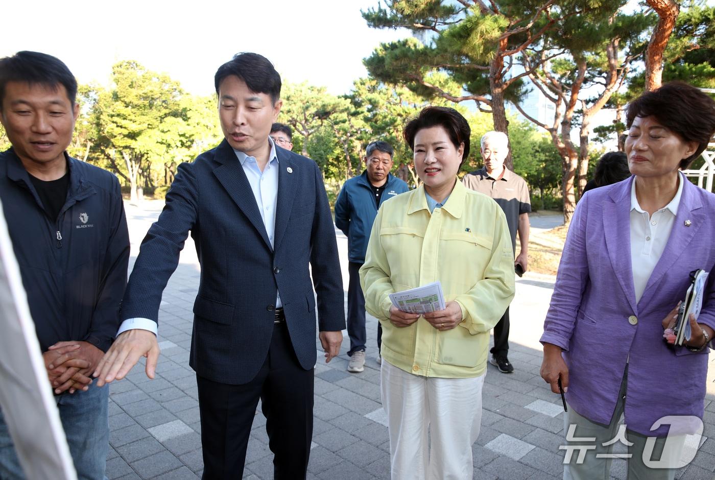 본문 이미지 - 전문학 서구청장이 환경공무관 근무환경을 점검했다.(대전 서구 제공. 재판매 및 DB 금지)