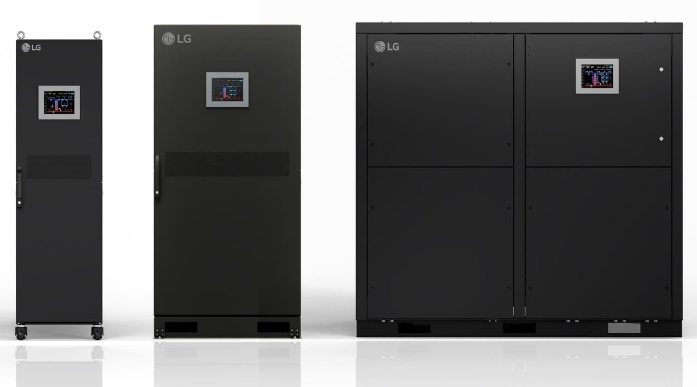 본문 이미지 - LG전자의 액체냉각 설루션 CDU(Coolant Distribution Unit) 라인업. (좌측부터) 600㎾, 1㎿, 2.5㎿ 제품. (LG전자 제공)