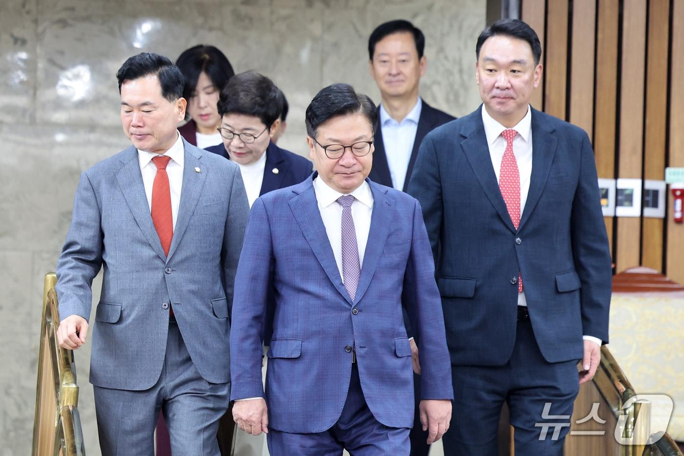 본문 이미지 - 정점식 국민의힘 원내대표가 22일 오전 서울 여의도 국회에서 열린 원내대책회의에 참석하고 있다. ⓒ 뉴스1 황기선 기자