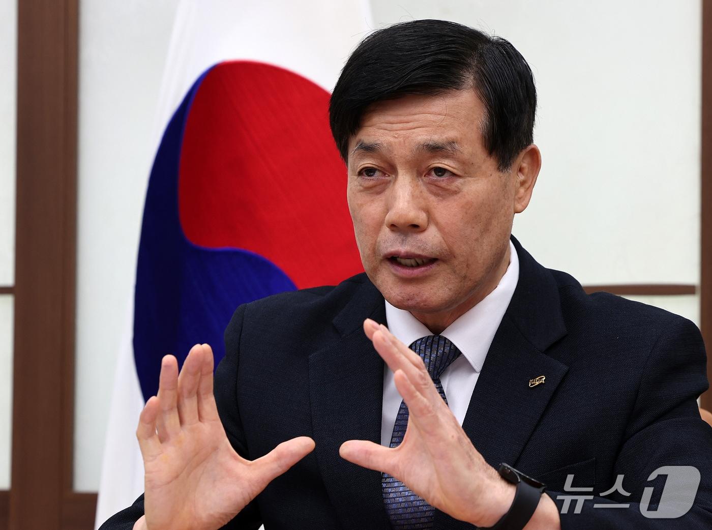 본문 이미지 - 김정수 한국국방연구원(KIDA) 원장은 지난달 22일 진행된 '뉴스1 초대석' 인터뷰에서 전시작전통제권(전작권) 전환에 대해 "한미의 역할분담을 발전시키는 과정으로 봐야 한다"라고 말했다. 2026.9.22 ⓒ 뉴스1 김진환 기자