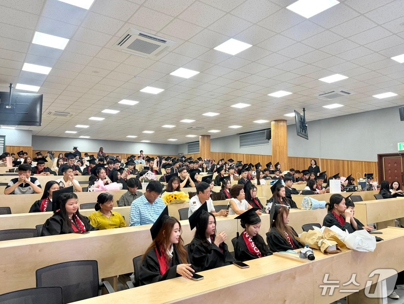 본문 이미지 - 경북도는 28일 올해 도내 학위과정 외국인 유학생이 1만8736명으로 지난해보다 49.1% 늘어 전국에서 가장 높은 증가율을 기록했다.(경북도 제공. 재판매 및 DB 금지) /뉴스1