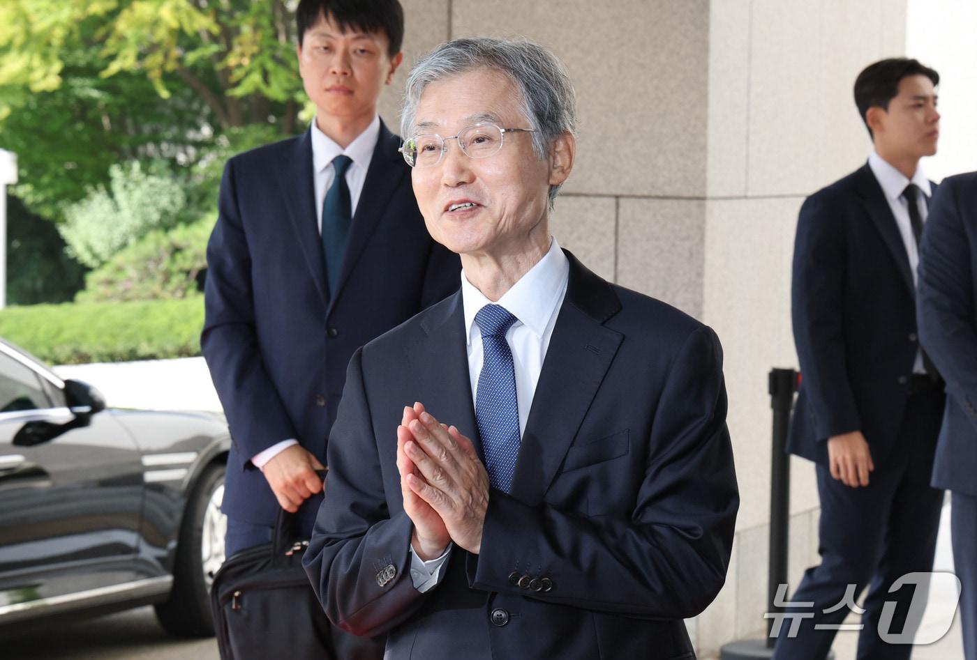 본문 이미지 - 조희대 대법원장이 28일 오전 서울 서초구 대법원으로 출근하며 취재진의 질문에 답하고 있다. 2026.9.28 ⓒ 뉴스1 이광호 기자