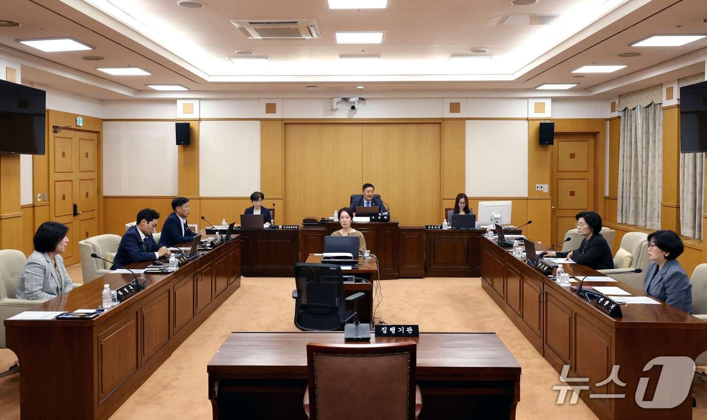 본문 이미지 - 대전시의회 원자력안전특별위원회가 28일 첫 회의를 가졌다. (시의회 제공) / 뉴스1