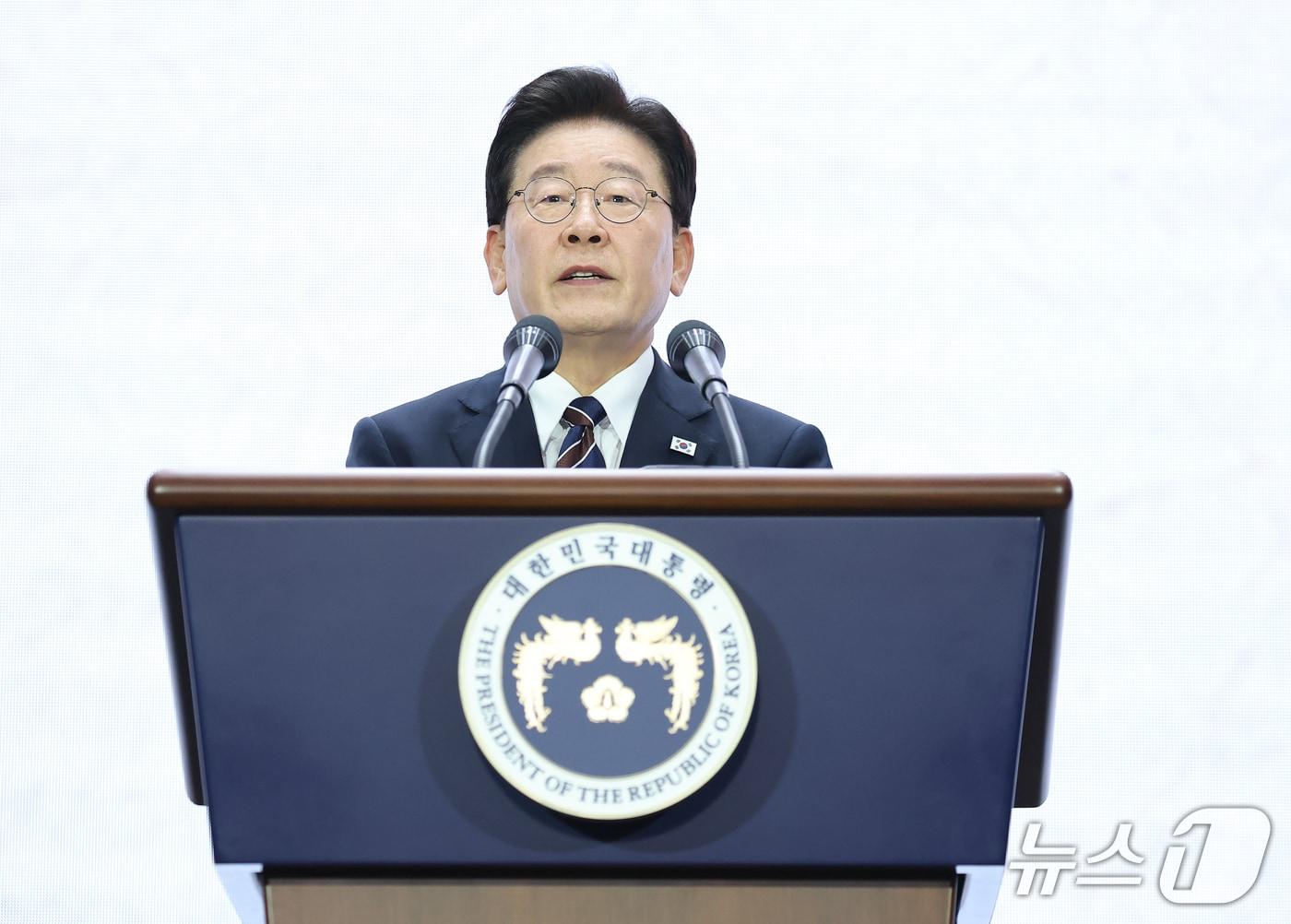 본문 이미지 - 이재명 대통령이 28일 인천 송도에서 열린 제20회 세계한인의 날 기념식에서 기념사를 하고 있다. (청와대통신사진기자단) 2026.9.28 ⓒ 뉴스1 이재명 기자