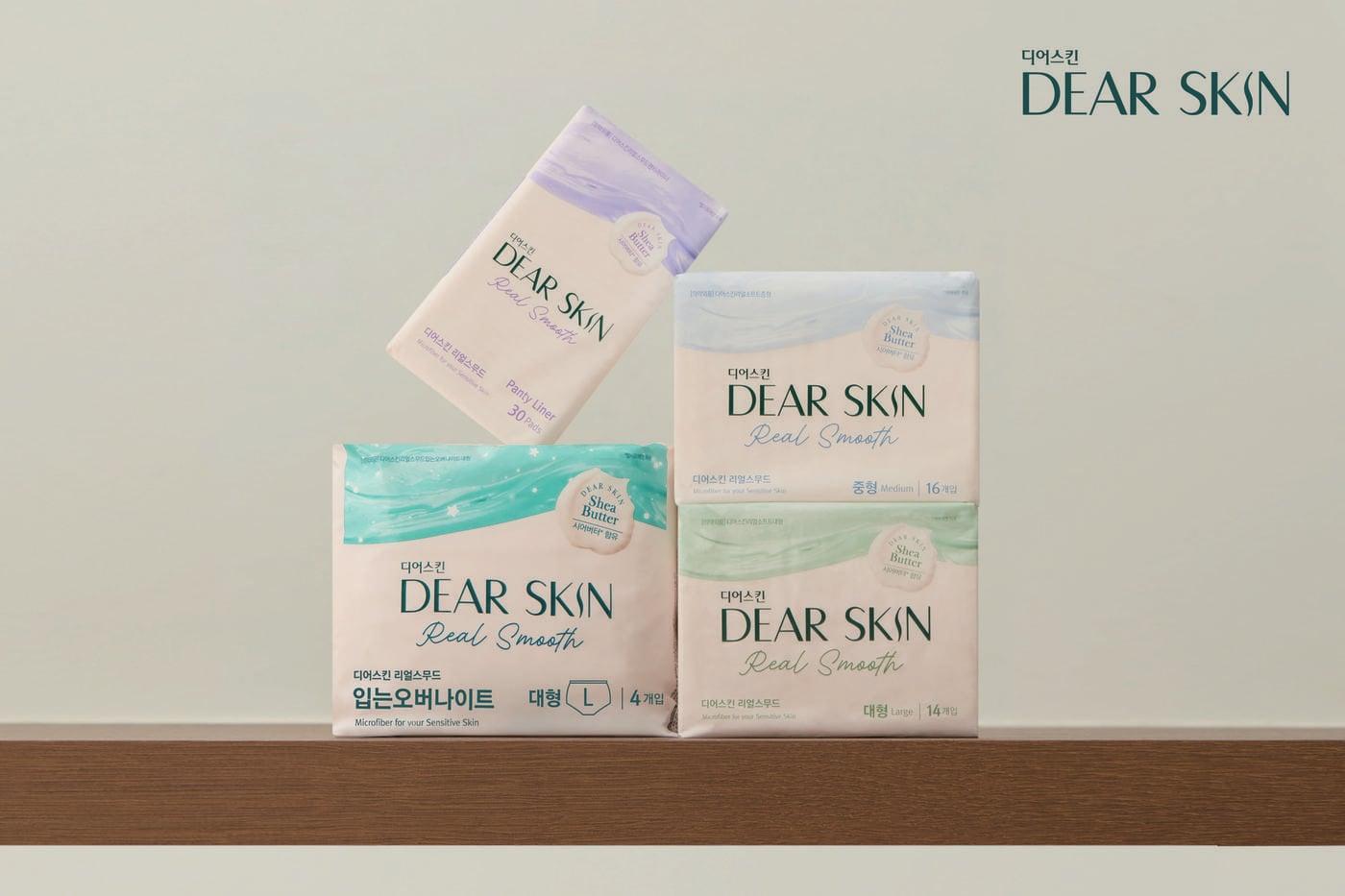 본문 이미지 - 깨끗한나라의 여성용품 브랜드 디어스킨이 '리얼스무드' 팬티라이너와 입는 오버나이트를 추가하며 라인업을 확대했다. (깨끗한나라 제공) 
