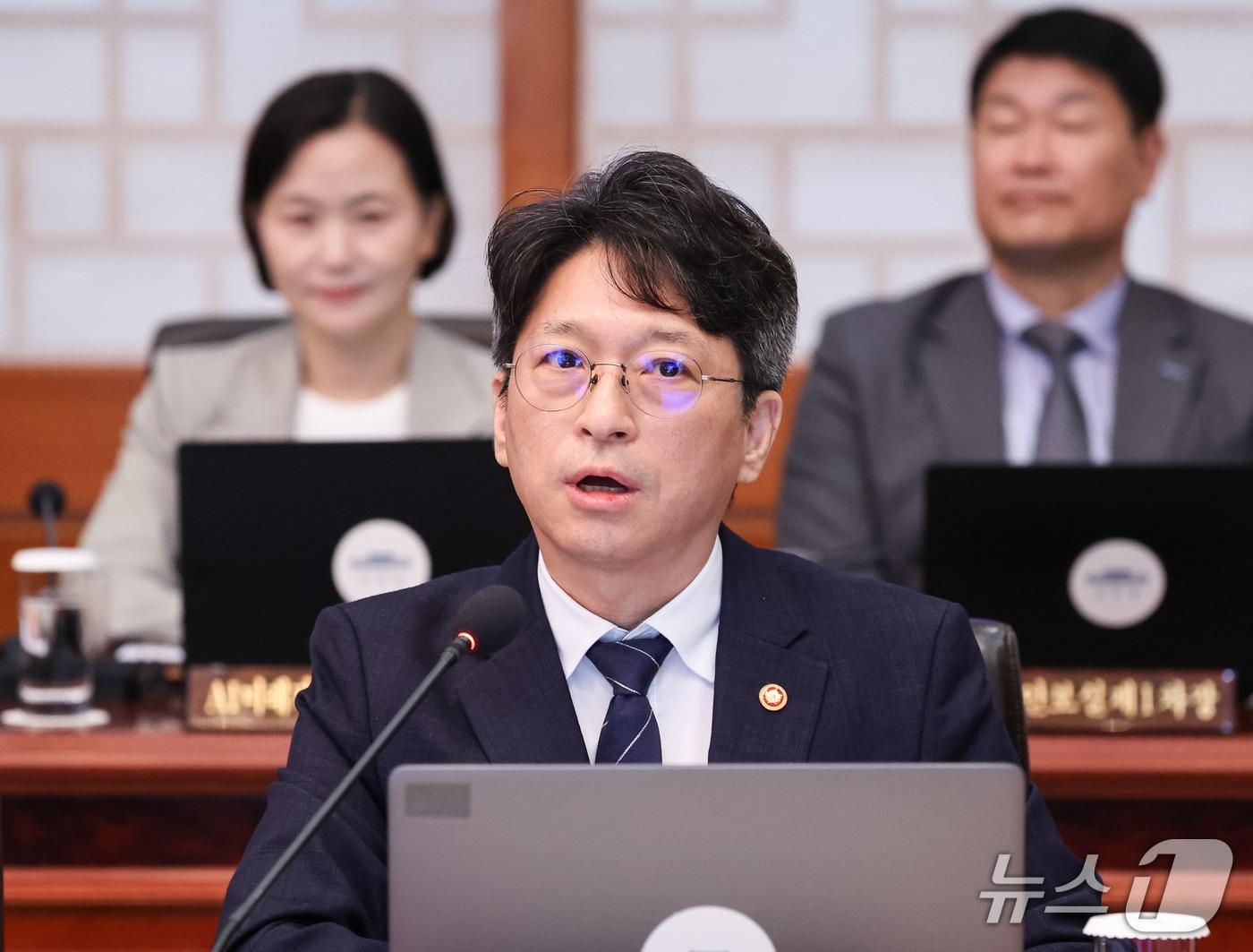 본문 이미지 - 홍지선 국토교통부 장관이 29일 청와대에서 열린 국무회의에서 발언을 하고 있다. 2026.9.29 ⓒ 뉴스1 허경 기자