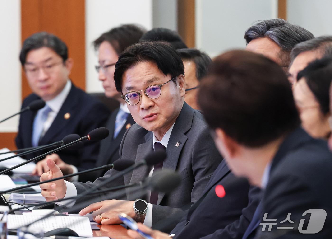 본문 이미지 - 김정관 산업통상부 장관이 29일 청와대에서 열린 국무회의에서 발언을 하고 있다. 2026.9.29 ⓒ 뉴스1 허경 기자