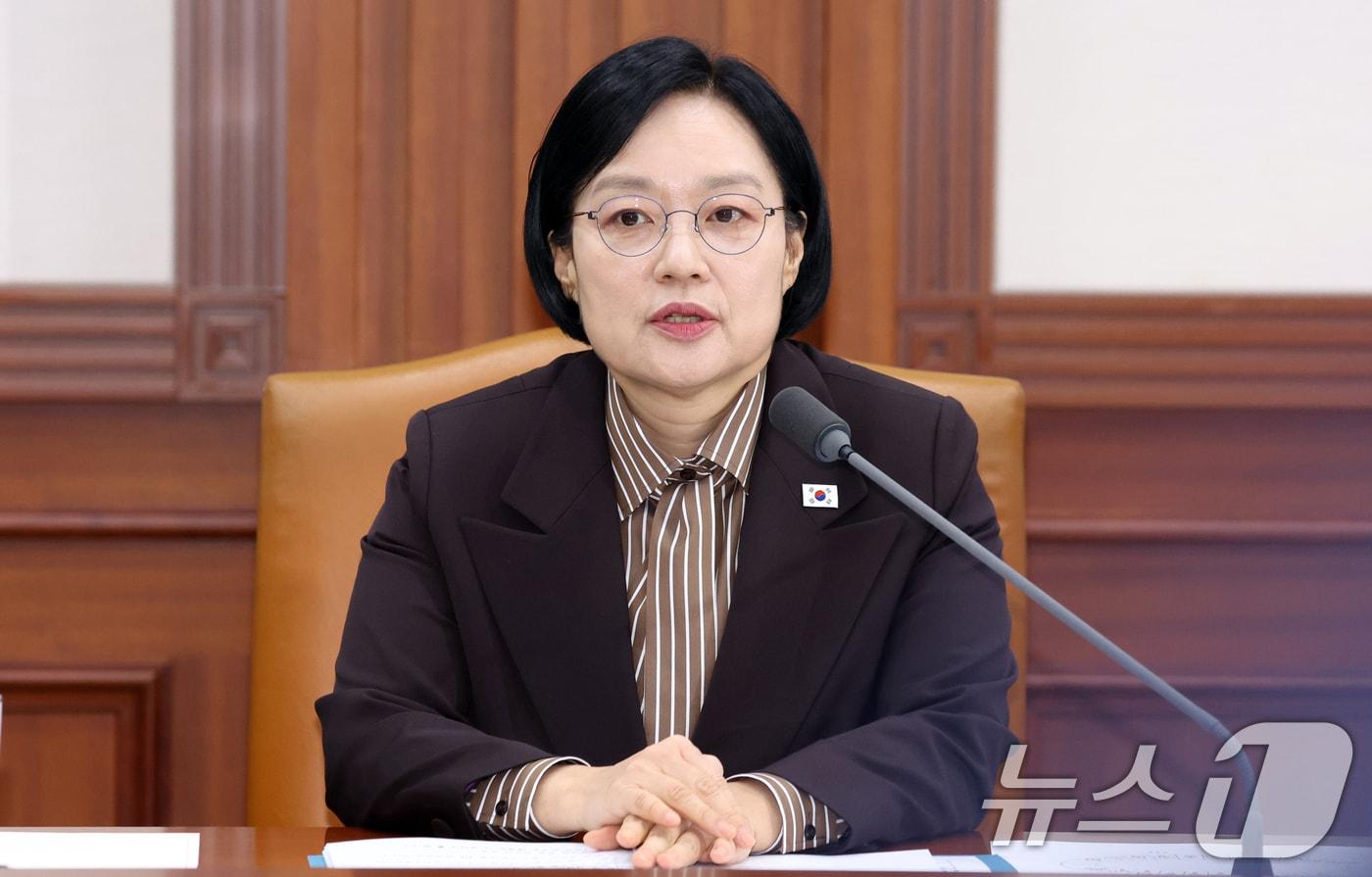 본문 이미지 - 한성숙 국무총리가 3일 오전 서울 종로구 세종대로 정부서울청사에서 열린 국가정책조정회의에서 모두 발언을 하고 있다. 2026.9.3 ⓒ 뉴스1 김명섭 기자