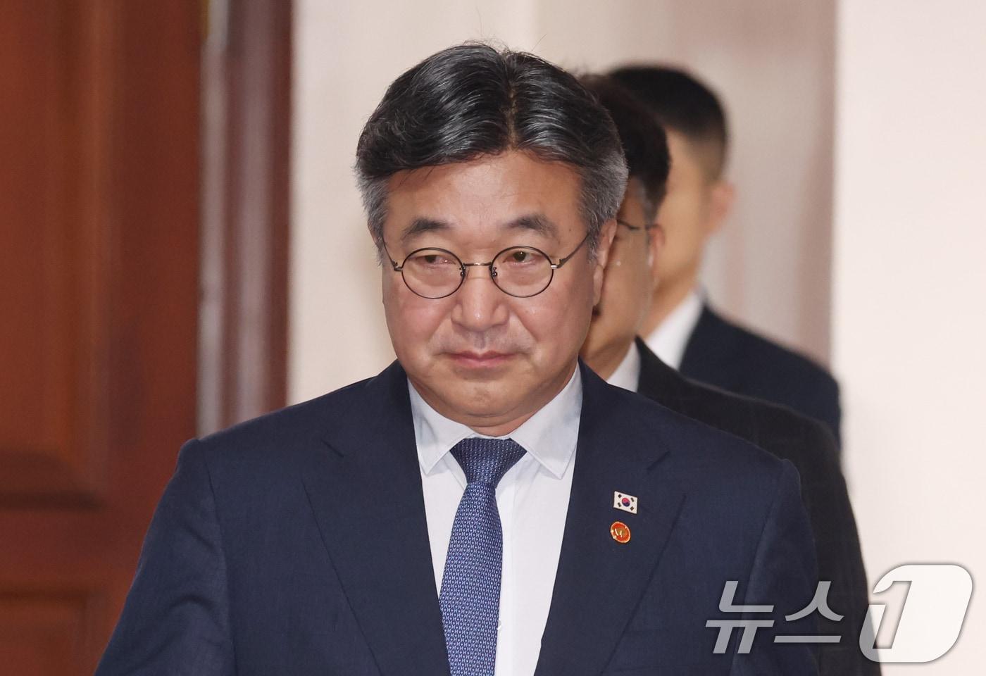 본문 이미지 - 윤호중 행정안전부 장관이 3일 오전 서울 종로구 세종대로 정부서울청사에서 열린 국가정책조정회의에 참석하고 있다. 2026.9.3 ⓒ 뉴스1 김명섭 기자