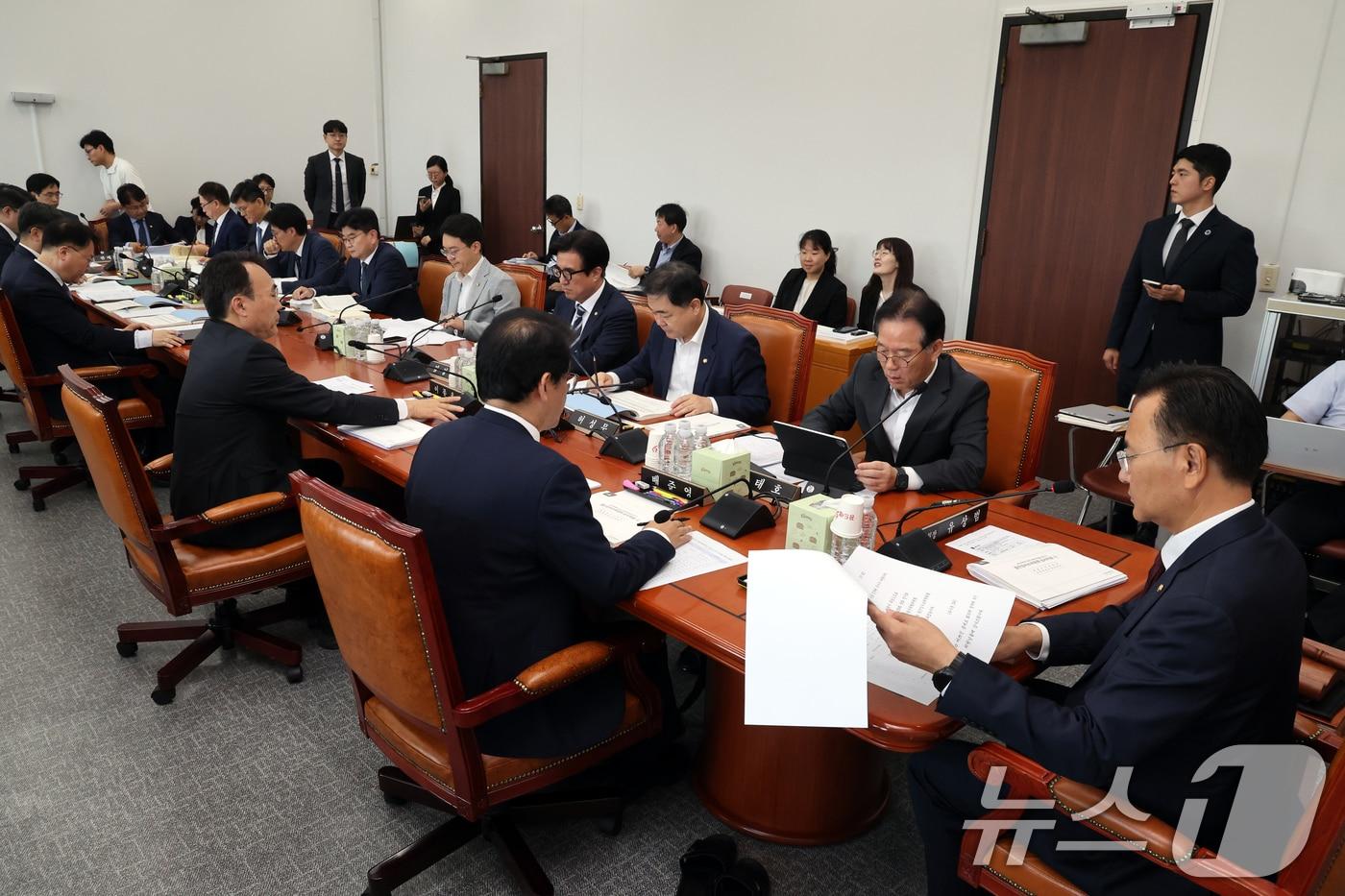 본문 이미지 - 유상범 예결위 소위원장이 3일 오전 서울 여의도 국회에서 열린 예산결산특별위원회 결산심사소위원회를 주재하고 있다. 2026.9.3 ⓒ 뉴스1 황기선 기자