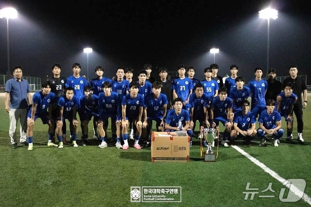본문 이미지 - 배재대학교 축구부가 최근 경남 합천에서 열린 '제21회 죽죽장군기 1·2학년 대학축구연맹전'에서 3위를 차지했다. (배재대 제공.재판매 및 DB금지)/뉴스1