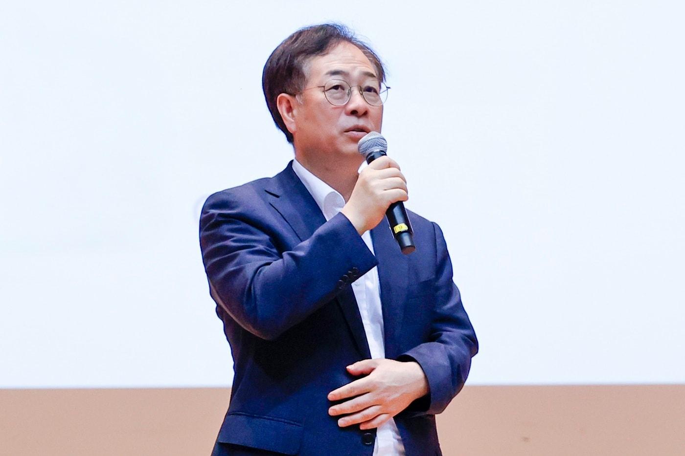 본문 이미지 - 권형택 기술보증기금 이사장이 2026년도 제2차 경영전략워크숍에서 발언하고 있다.(기술보증기금 제공)
