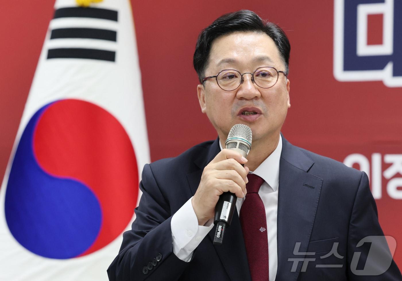 본문 이미지 - 이장우 국민의힘 대전시당위원장이 3일 대전  국민의힘 대전시당에서 열린 취임식에서 취임사를 하고 있다. 2026.9.3 ⓒ 뉴스1 김기태 기자