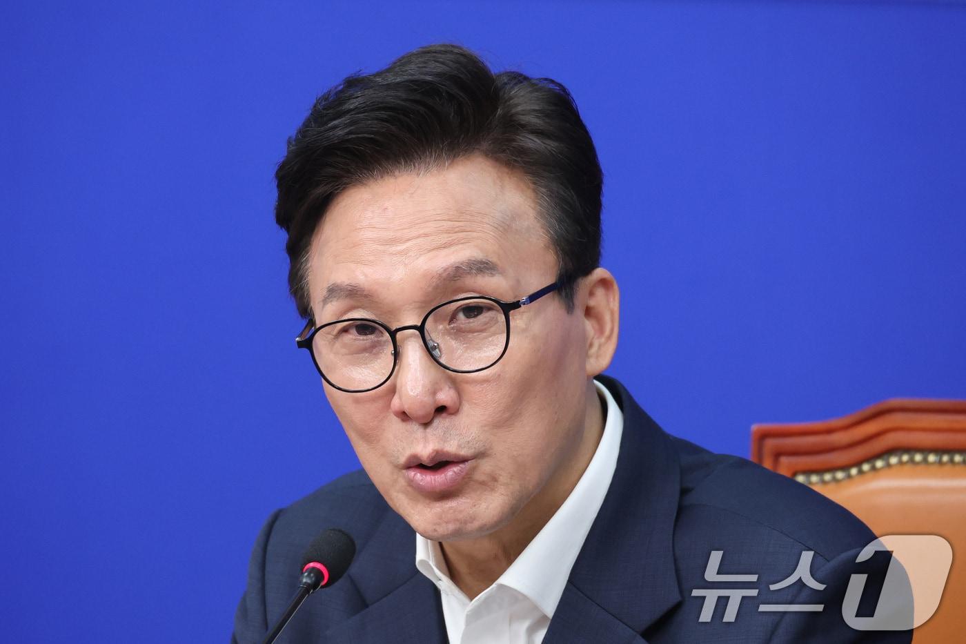 본문 이미지 - 김민석 더불어민주당 대표가 3일 서울 여의도 국회에서 열린 정치제도개혁추진단 1차 회의에서 발언하고 있다. 2026.9.3 ⓒ 뉴스1 신웅수 기자