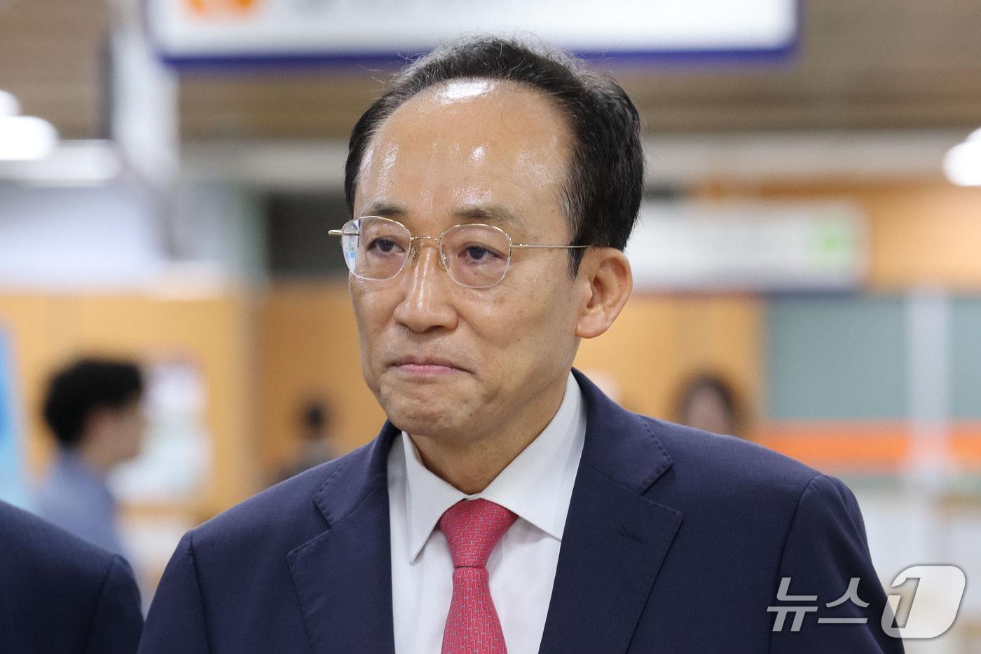 본문 이미지 - 12·3 비상계엄 당시 국회의 계엄 해제 표결을 방해한 혐의로 기소된 추경호 대구시장이 30일 오전 서울 서초구 서울중앙지방법원에서 열린 1심 결심 공판에 출석하고 있다. 2026.9.30 ⓒ 뉴스1 이광호 기자