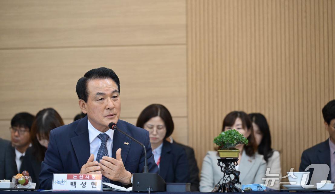 본문 이미지 - 백성현 논산시장은 충남시장군수협의회에서 장애인을 바라보는 인식과 행정적 표현을 개선하고 장애인 고용을 확대하기 위한 제도 개선 방안을 제안했다. (논산시 제공. 재판매 및 DB금지) /뉴스1